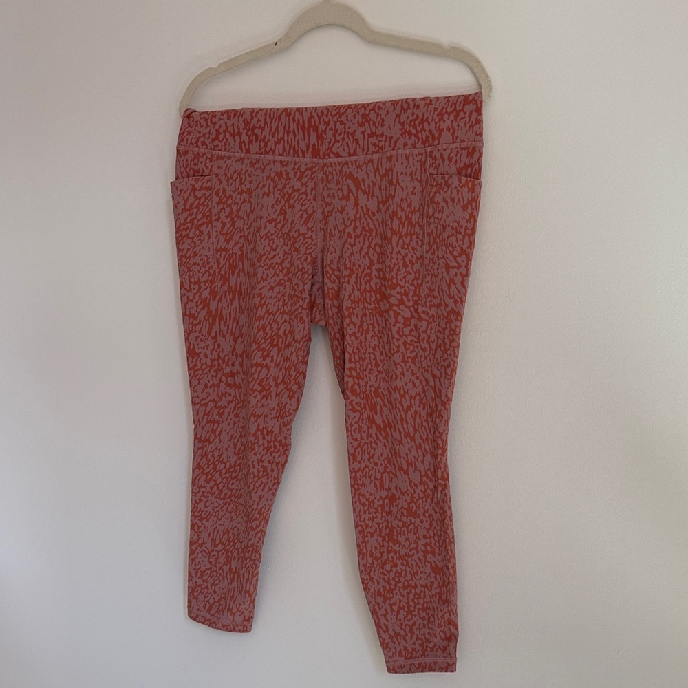 Athleta Salutation Stash Pocket 7/8 Tight - Picture 2 of 8